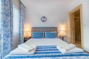 Mavi Deniz Konuk Evi