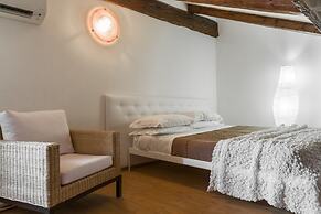 Dorsoduro Charme Apartments