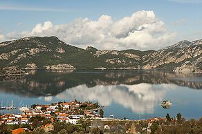 Swan Lake Boutique Hotel - Adults Only