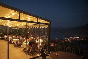 Swan Lake Boutique Hotel - Adults Only