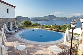 Swan Lake Boutique Hotel - Adults Only