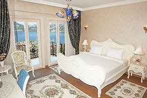 Swan Lake Boutique Hotel - Adults Only