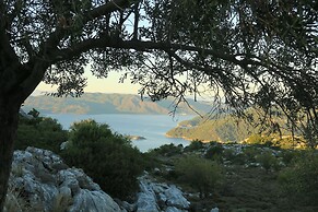 Swan Lake Boutique Hotel - Adults Only