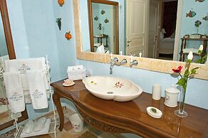 Swan Lake Boutique Hotel - Adults Only