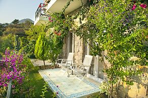 Swan Lake Boutique Hotel - Adults Only