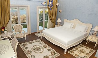 Swan Lake Boutique Hotel - Adults Only