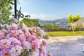 Swan Lake Boutique Hotel - Adults Only