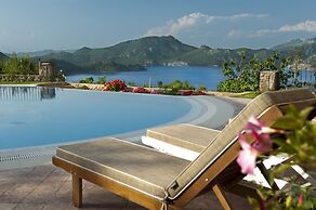 Swan Lake Boutique Hotel - Adults Only