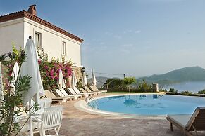 Swan Lake Boutique Hotel - Adults Only