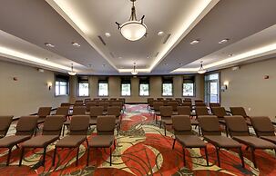 Holiday Inn Express & Suites Plymouth - Ann Arbor Area by IHG