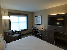 Holiday Inn Express & Suites Plymouth - Ann Arbor Area by IHG