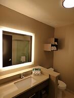 Holiday Inn Express & Suites Plymouth - Ann Arbor Area by IHG