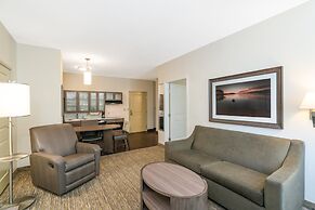 Candlewood Suites Auburn by IHG