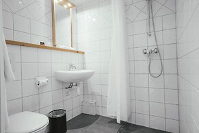 Langley Hotel Victors