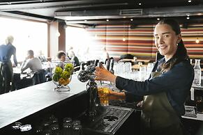 Langley Hotel Victors