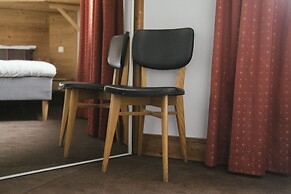 Langley Hotel Victors