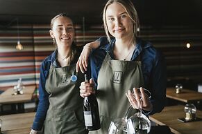 Langley Hotel Victors