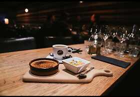 Langley Hotel Victors