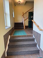 The City Hotel Bar & Grill