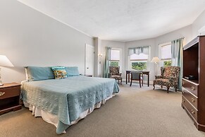 Castle Manor Inn