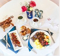 Castle Manor Inn