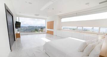 Punta Diamante Premium Hotel