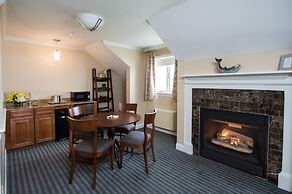 Union Bluff Hotel & Meeting House