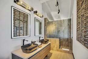 Tamarind Hills Resort & Villas