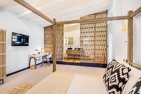 Tamarind Hills Resort & Villas