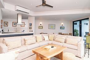 Tamarind Hills Resort & Villas