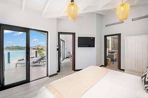 Tamarind Hills Resort & Villas