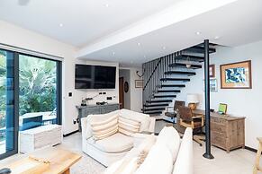 Tamarind Hills Resort & Villas