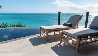 Tamarind Hills Resort & Villas