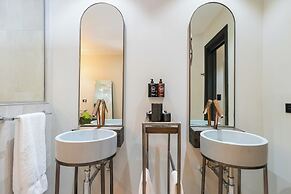 Tamarind Hills Resort & Villas