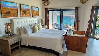 Tamarind Hills Resort & Villas