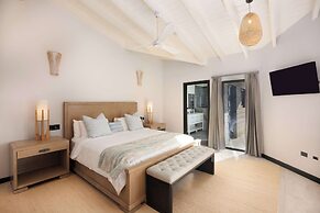 Tamarind Hills Resort & Villas