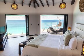 Tamarind Hills Resort & Villas