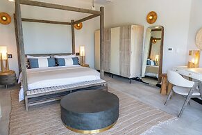 Tamarind Hills Resort & Villas