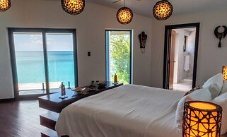 Tamarind Hills Resort & Villas