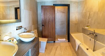 Tamarind Hills Resort & Villas