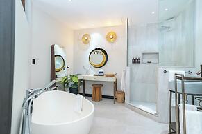 Tamarind Hills Resort & Villas