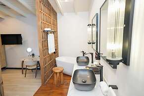 Tamarind Hills Resort & Villas