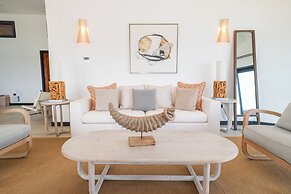 Tamarind Hills Resort & Villas