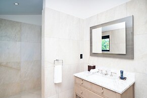 Tamarind Hills Resort & Villas