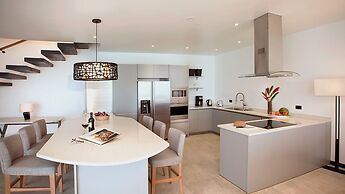 Tamarind Hills Resort & Villas