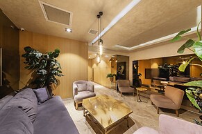 Ayramin Deluxe Hotel