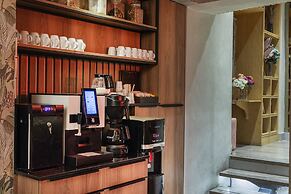 Ayramin Deluxe Hotel