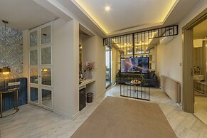 Ayramin Deluxe Hotel