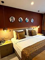 Ayramin Deluxe Hotel