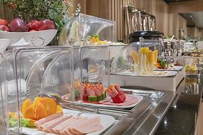 Ayramin Deluxe Hotel